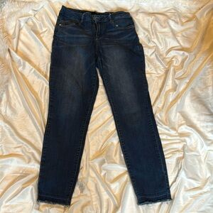 Women’s skinny jeans by 1822 denim size 10 NEW CONDITION!! Dark denim